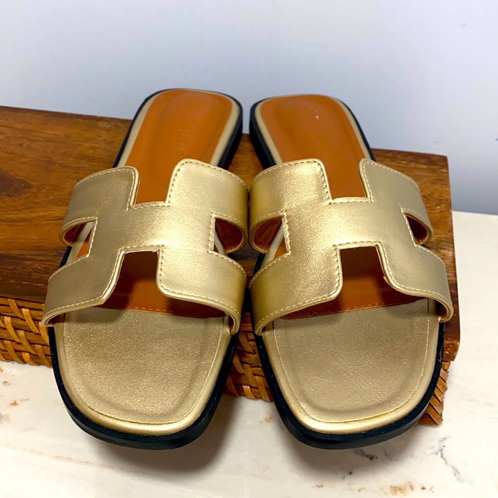 Xinshuyu Vegan Leather H Cut Out Gold Slide Sandal